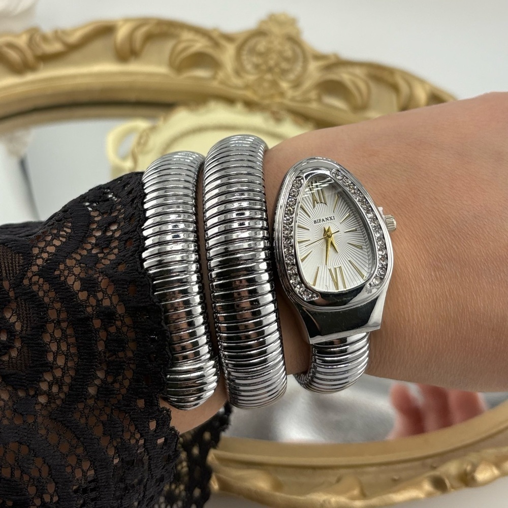 ✨ Serpenti Wrap Bracelet Watch – Silver Tone / White Dial ✨ - Picture 9 of 9